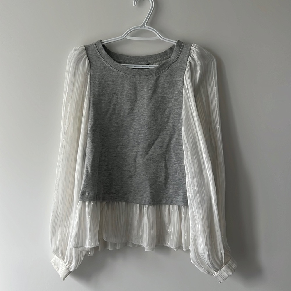 Anthropologie grey sweater size S